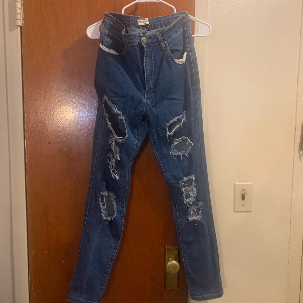 Trendy Distressed Blue Skinny Jeans
